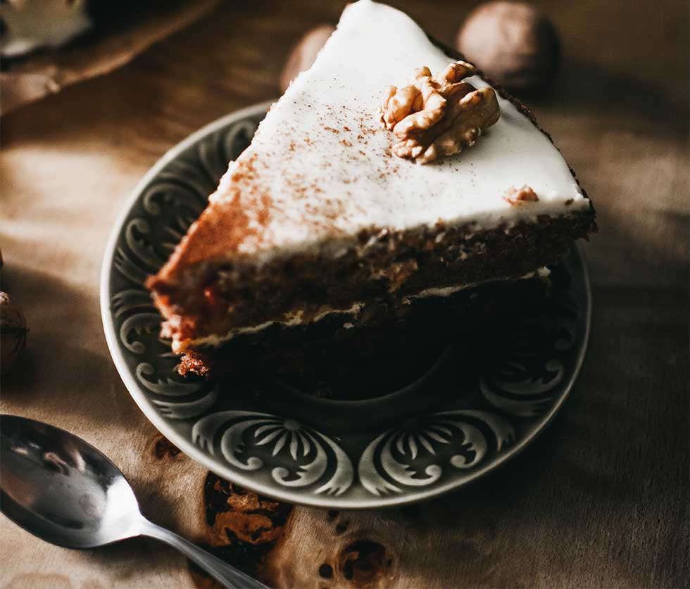 Veganer fluffiger Karottenkuchen