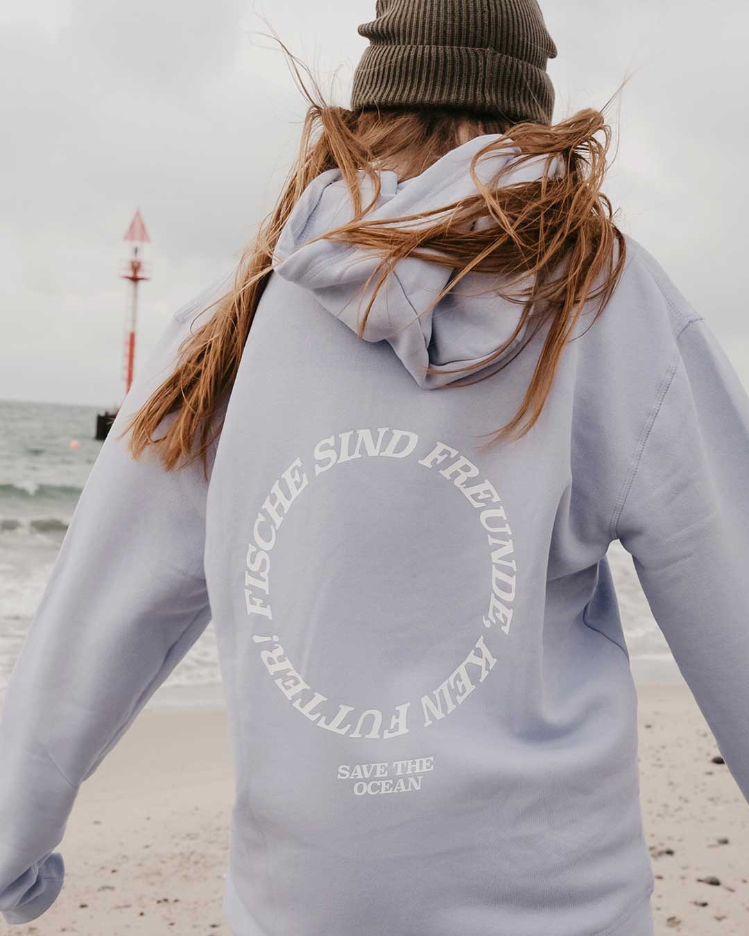 Fische sind Freunde kein Futter Organic Hoodie Serene Blue