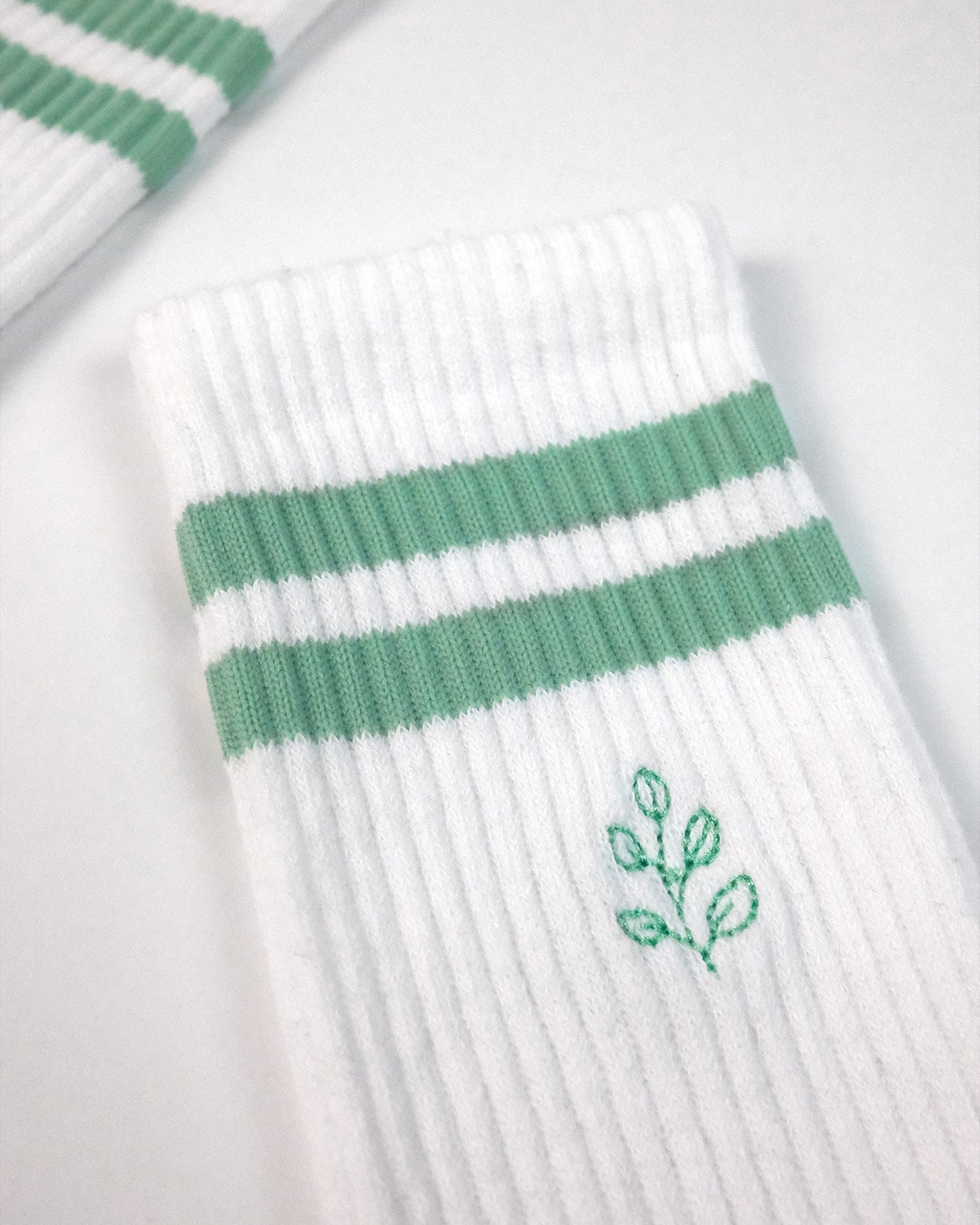 Pflanze Stickmotiv Socken aus Bio-Baumwollmix