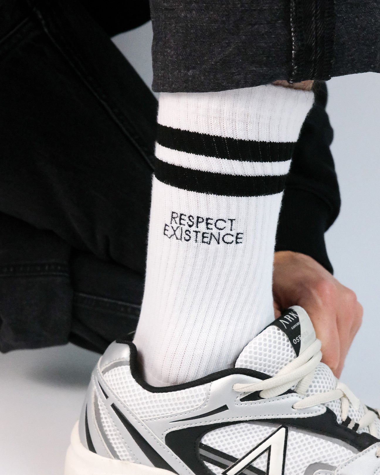 Respect Existence bestickte Socken aus Bio-Baumwollmix