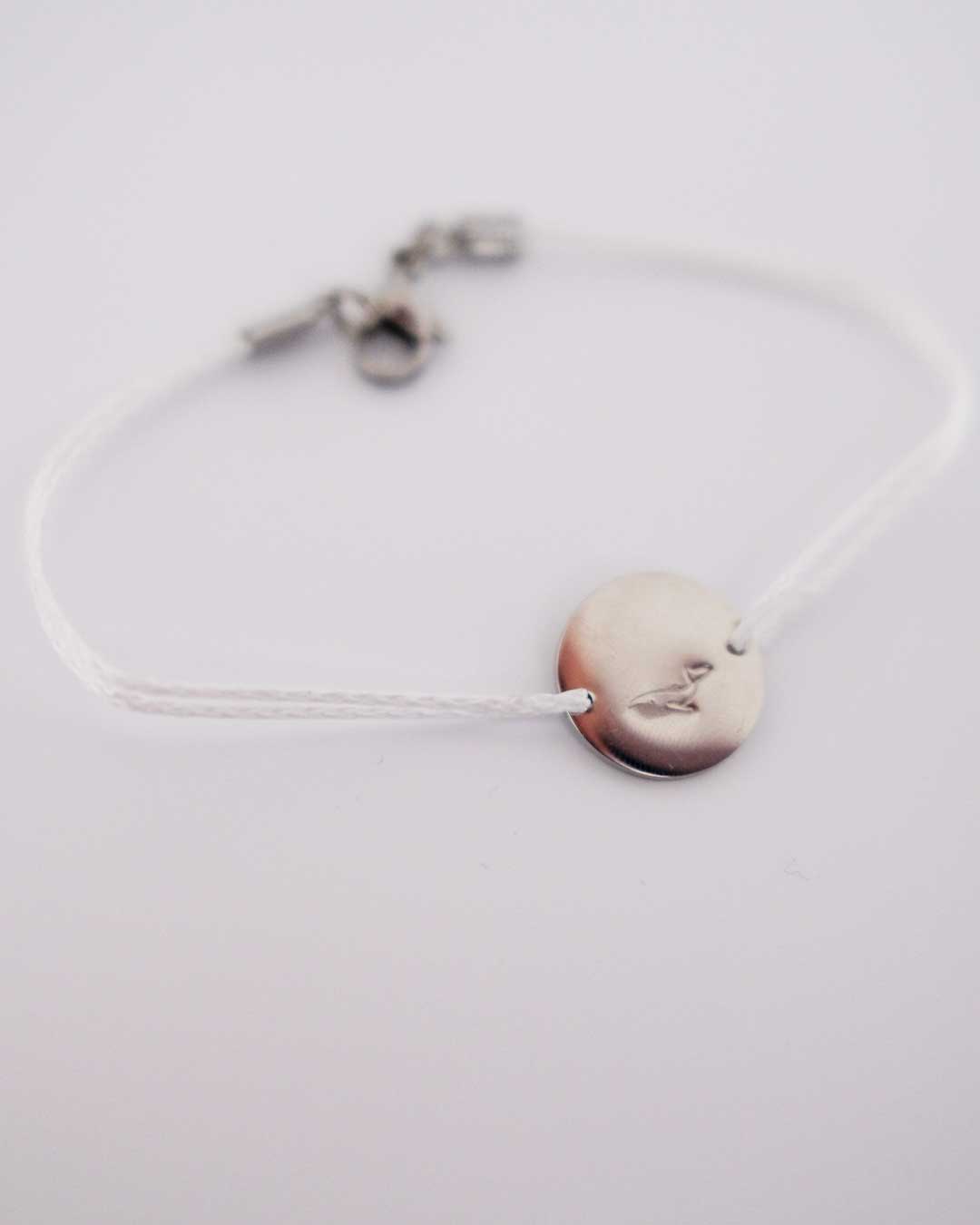 Love together protect together Upcycling Kitearmbänder